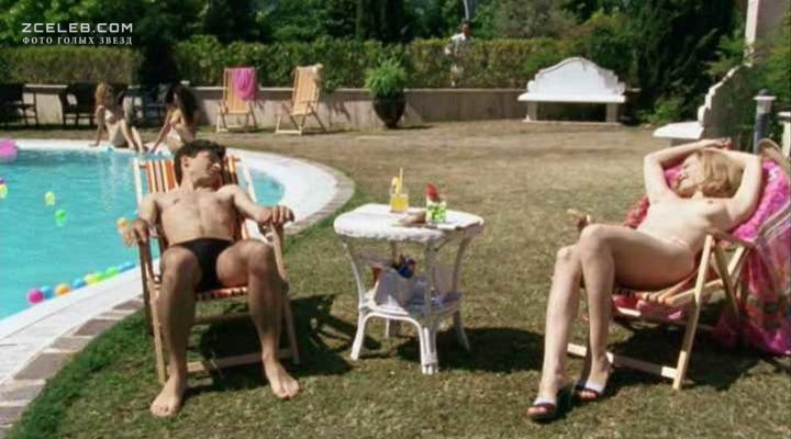Голая Виоланте Плачидо в фильме «Моана», 2009