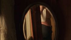 Кили Хоус оголила грудь в сериале «Бархатные ножки», 2002