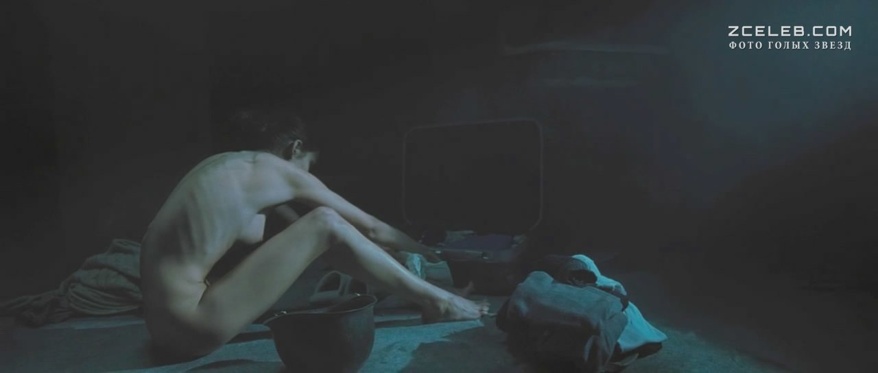 Клара Лаго снялась голой в фильме «Бункер», 2011
