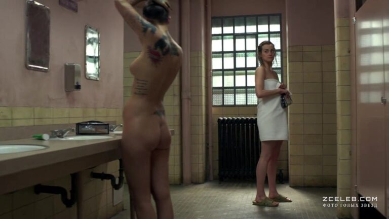 krasotka rubi rouz ogolila grud i popu v seriale oranzhevyj hit sezona 2013 1a9e355