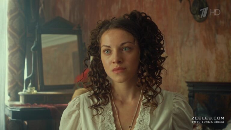 ksenija razina zasvetila grud v seriale volnaja gramota 2018 d3349da