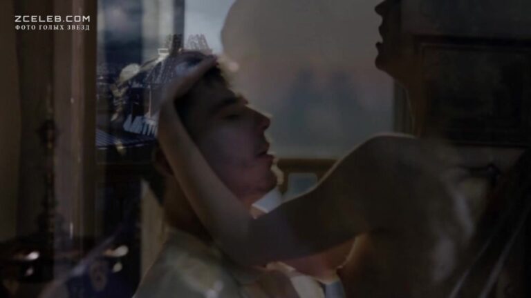 ljanka gryu snjalas goloj v seriale sherlok holms 2013 f36a276