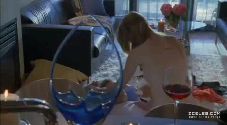 loren li smit zasvetila grud v filme normalnye 2007 ad2099b