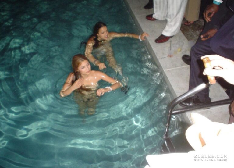 mishel rodriges topless vo vremja otdyha v bare sky bar 01012004 f3fad38