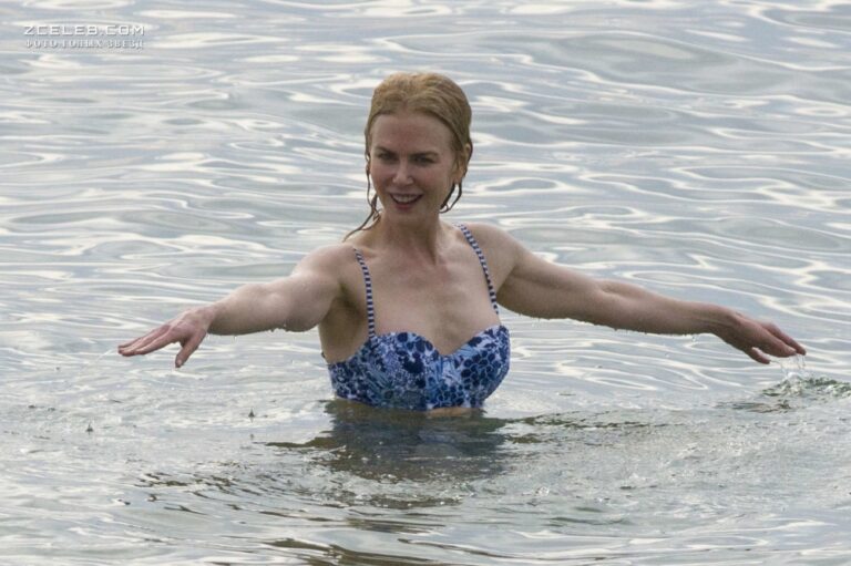 nikol kidman v bikini otdyhaet na pljazhe balmoral 2016 9c294ea