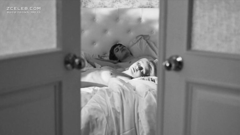 polnostju golaja julija peresild v filme uik end 2013 ecb2553