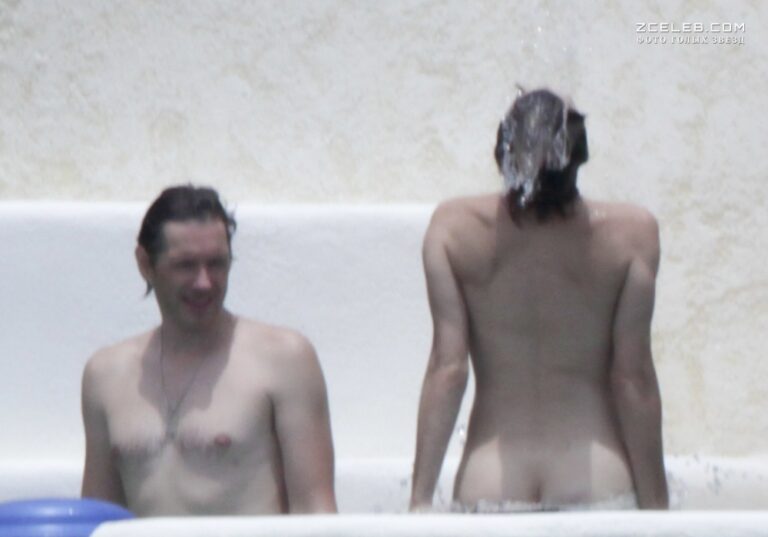 razdetaja milla jovovich na otdyhe v meksike 2011 febeb8e