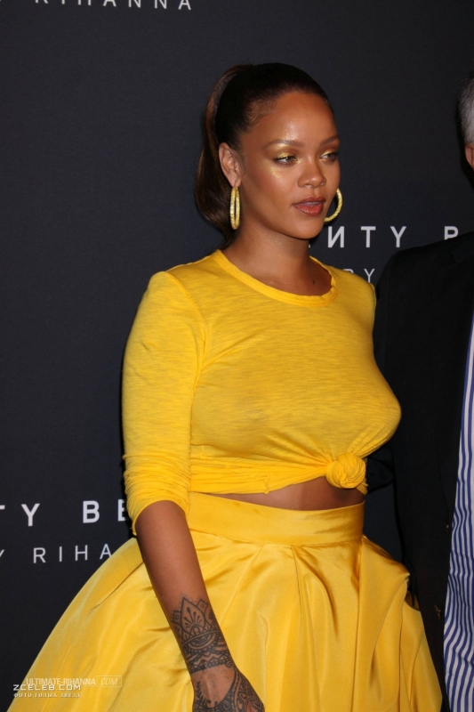 Рианна без лифчика на вечеринке Fenty Beauty, Сентябрь 2017