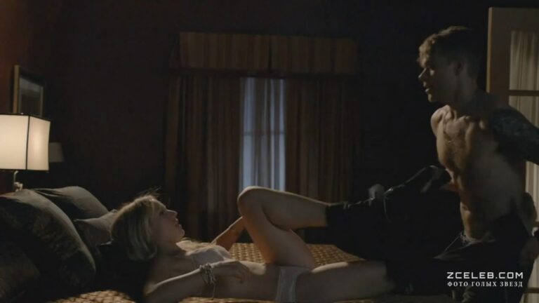 seks kadry s kristen bell v seriale obitel lzhi 2012 b0026ed