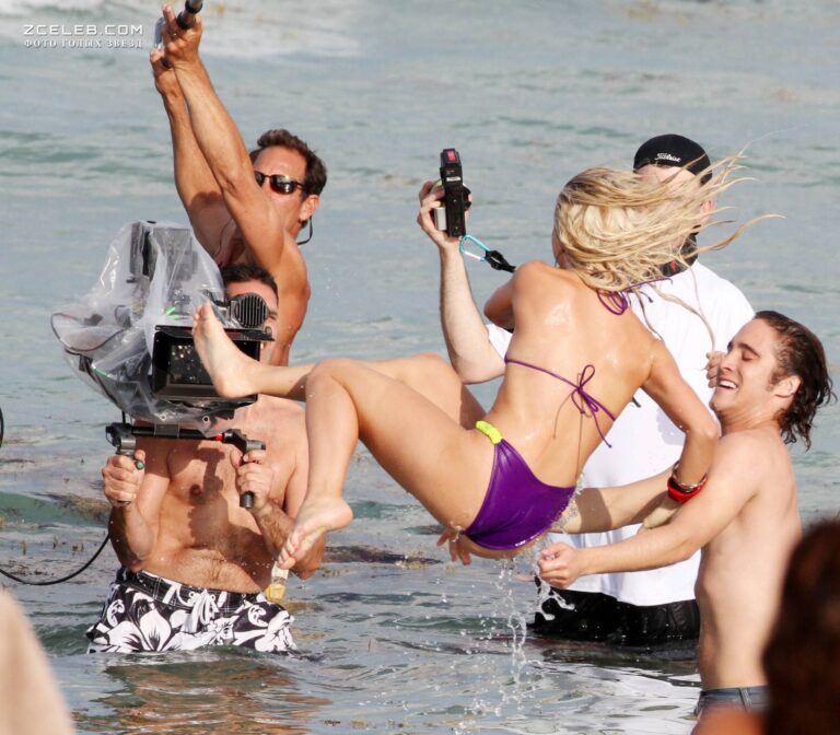 seksi dzhulianna haf v bikini na semkah v majami 23052011 06248ea