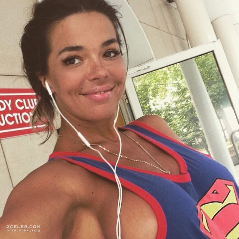 seksualnaja karina zvereva na gorjachih selfi a35ca45