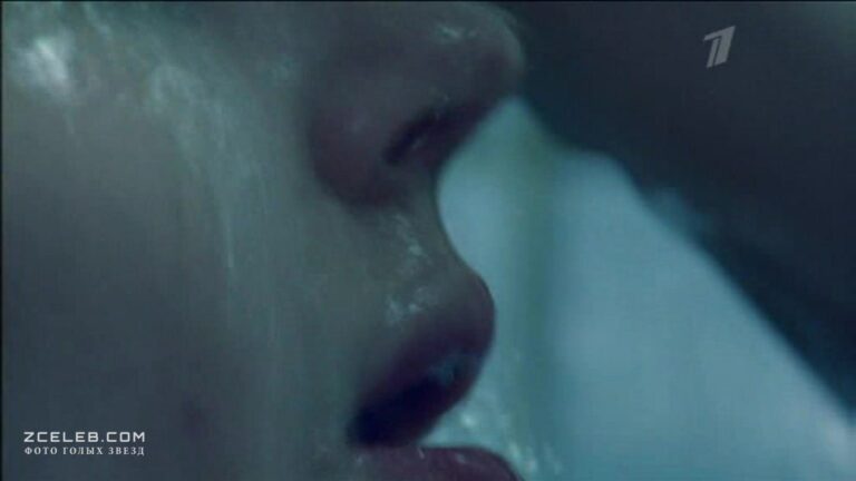 seksualnaja svetlana hodchenkova ogolila grud v seriale kratkij kurs schastlivoj zhizni 2011 deea5eb