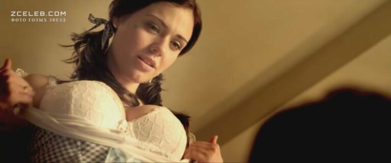 siski dzhenni zhak v filme igraj do smerti 2011 41fae27