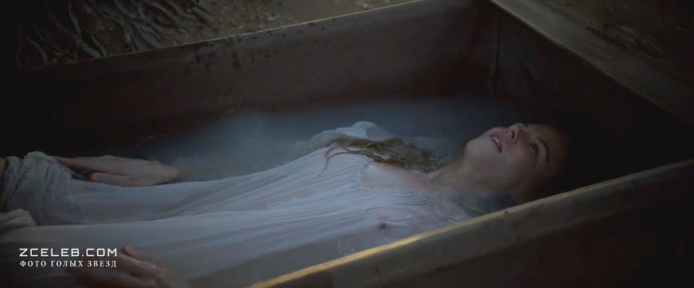 Соски Николь Кидман в фильме «Королева пустыни», 2015