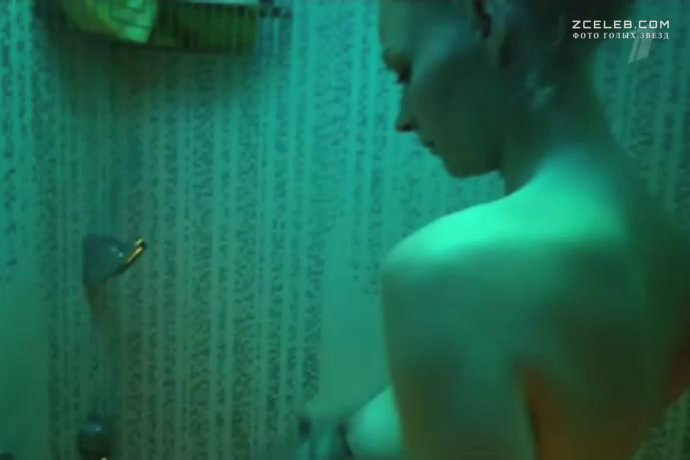 Светлана Ходченкова засветила грудь в сериале «Краткий курс счастливой жизни», 2011
