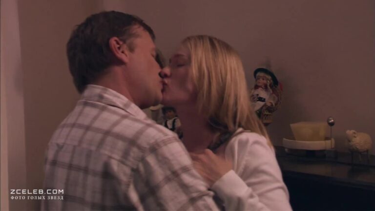 viktorija tolstoganova slegka zasvetila siski v filme vtorzhenie 2008 d1c760b