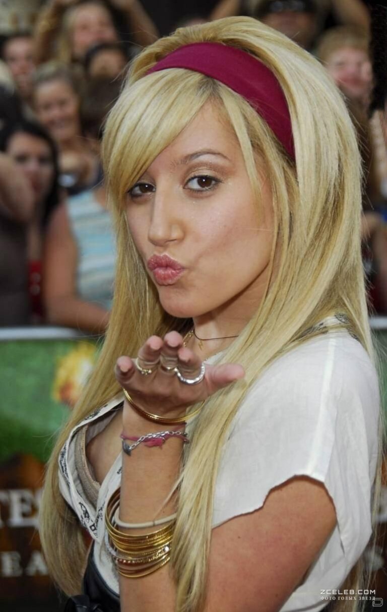 zasvet eshli tisdejl na premere filma piraty karibskogo morja sunduk mertveca oktjabr 2006 2c9f7cf