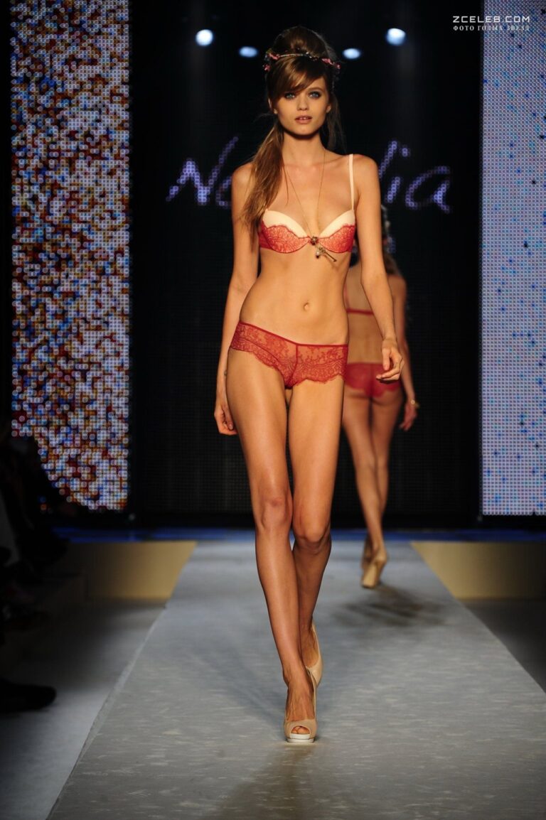 ebbi li kershou v prozrachnom bele 2010 4aba98d