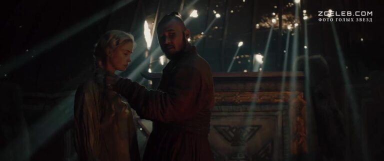 golaja grud agaty muceniece v filme tobol 2019 1dc63f3