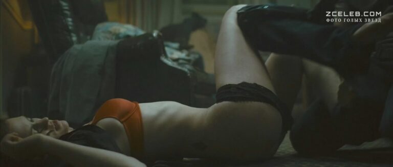 golaja loren li smit v filme patologija 2007 b9a99c2