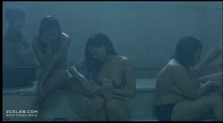 Голая писька Лиззи Брошере в фильме «Пение невест», 2008