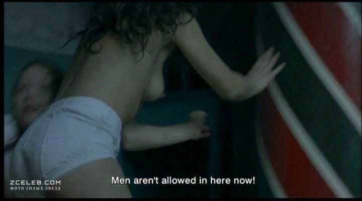 Голая писька Лиззи Брошере в фильме «Пение невест», 2008
