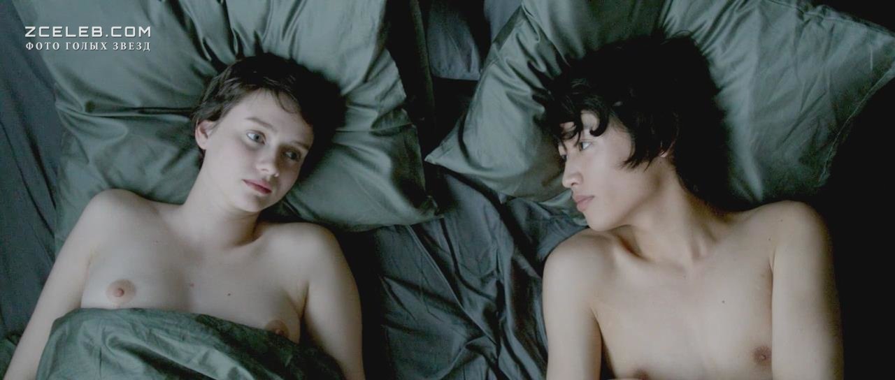 Голая Полин Этьен в фильме «Токийская невеста», 2014