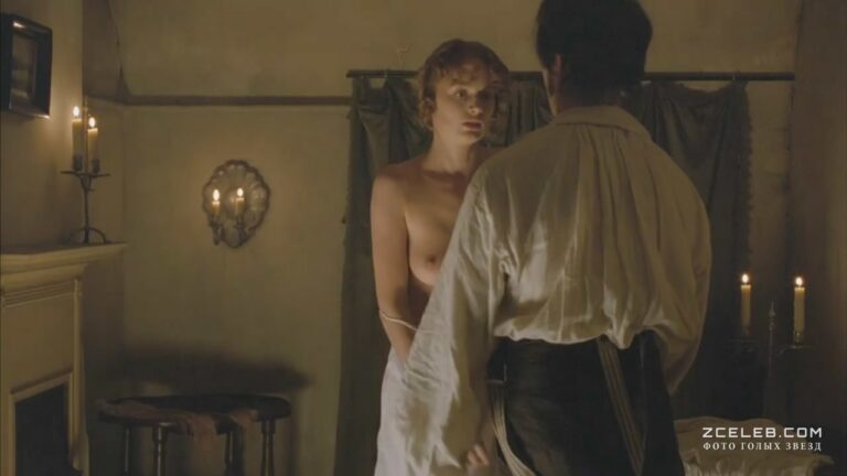 golaja rozalind halsted v filme grozovoj pereval 2009 a77d539