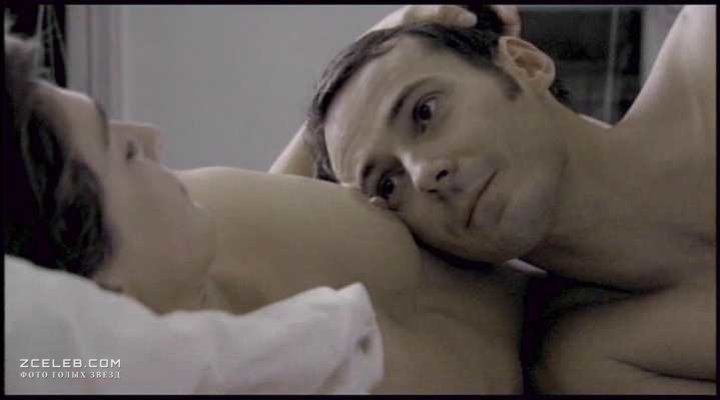 Голая Жюли Гайе в фильме «Клара и я», 2004