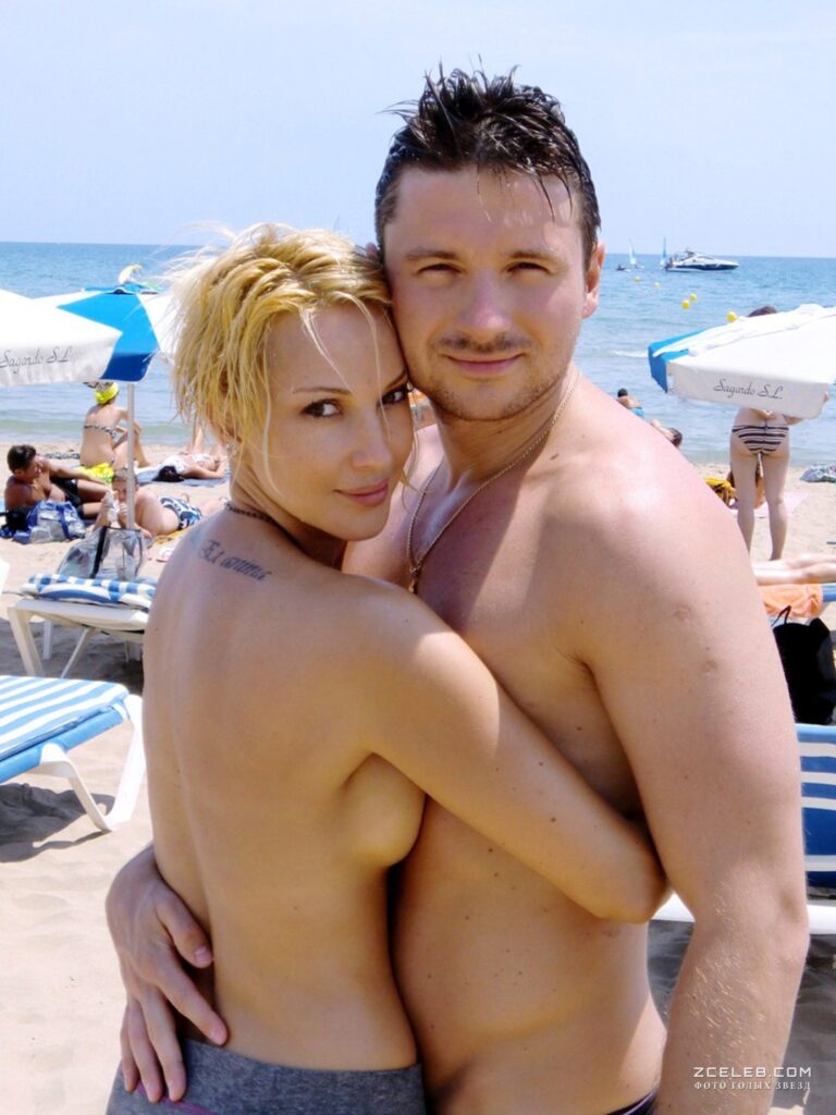 lera kudrjavceva topless na pljazhe d039246