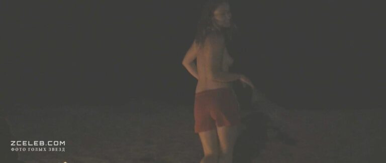 olivija uajld s goloj grudju v filme sobutylniki 2013 04708d0